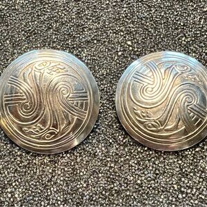 Celtica design Round sterling post earrings. Pre-owned